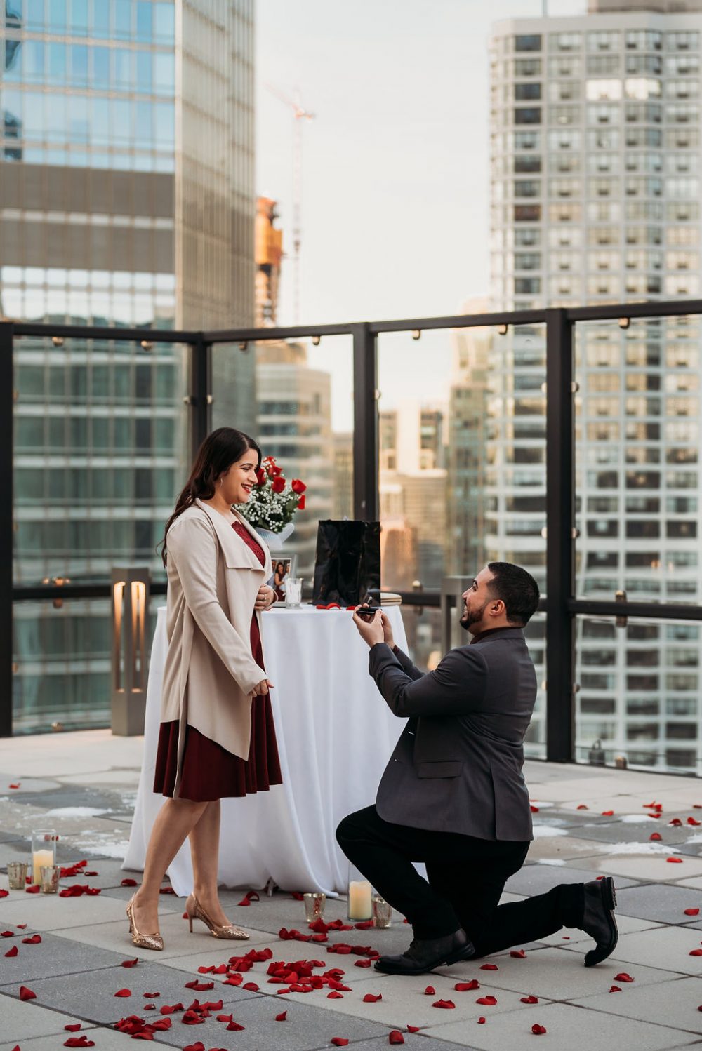 chicago-rooftop-proposal - Ring Stash